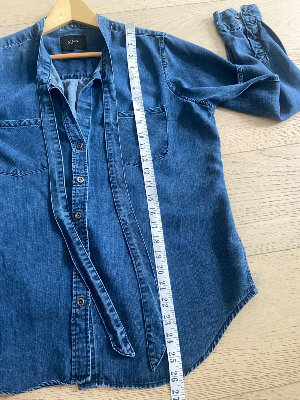RAILS Rosalee Tencel Tie Neck Shirt Medium Dark Wash Chambray Blouse - Picture 9 of 9